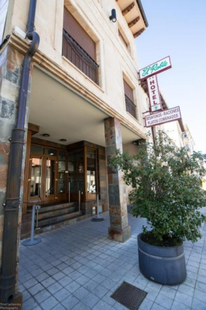 Hotel El Roble